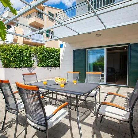 Apartment Dobro *