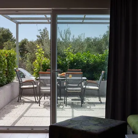 Dobro Apartment Makarska